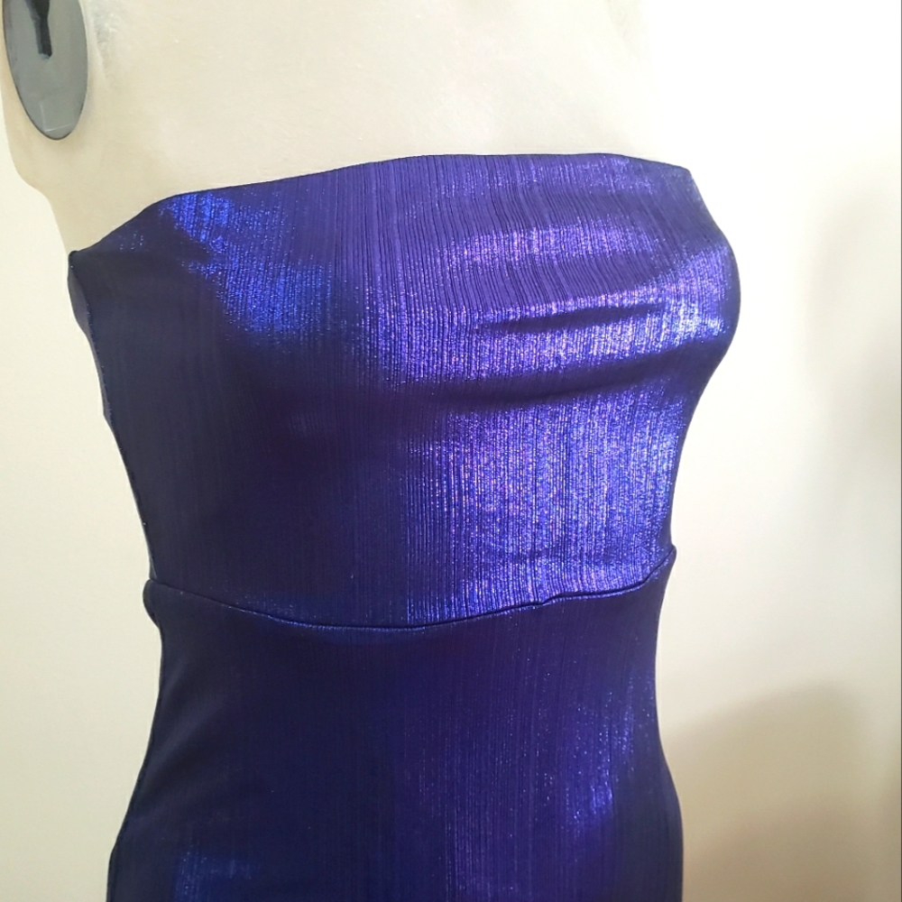 Stunning Metallic Strapless Cocktail Dress